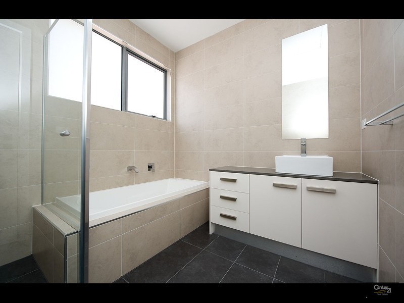 38 Kernot Street, South Kingsville VIC 3015