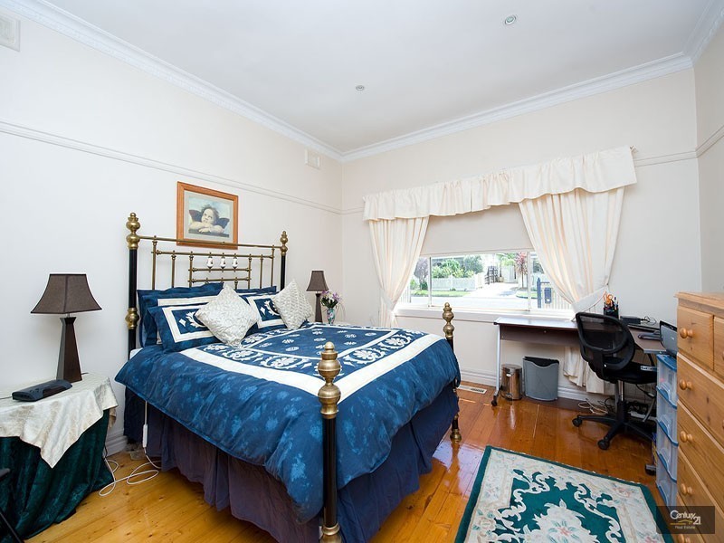 17 Derham Street, Spotswood VIC 3015