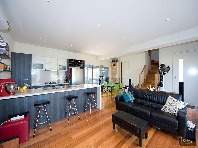 2/17 Barunah Street, Glenroy VIC 3046