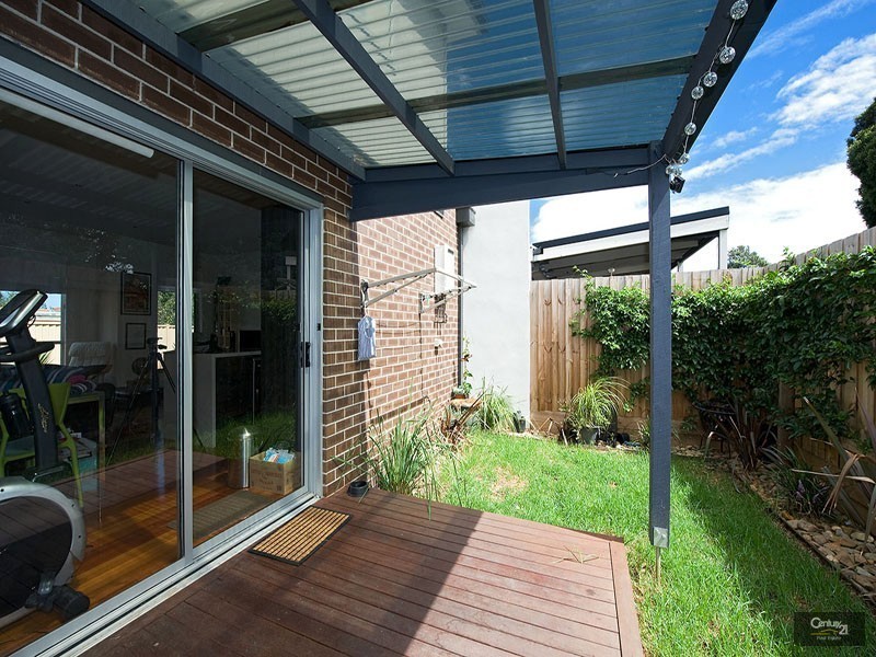 2/17 Barunah Street, Glenroy VIC 3046