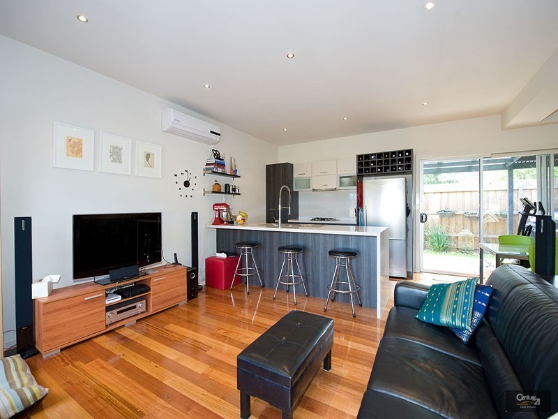 2/17 Barunah Street, Glenroy VIC 3046