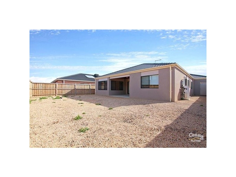 4 BAYBREEZE STREET, Point Cook VIC 3030