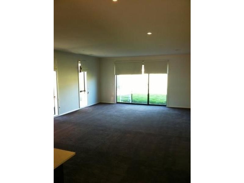 11 AMBLESIDE AVENUE, Wyndham Vale VIC 3024
