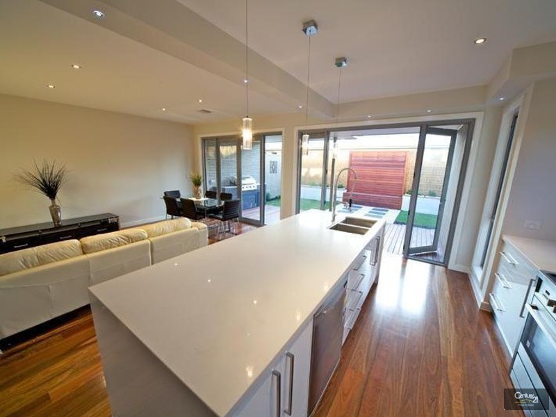 4 Laurie Street, Newport VIC 3015