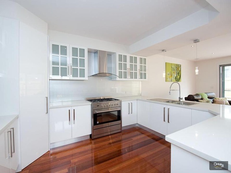 4 Laurie Street, Newport VIC 3015