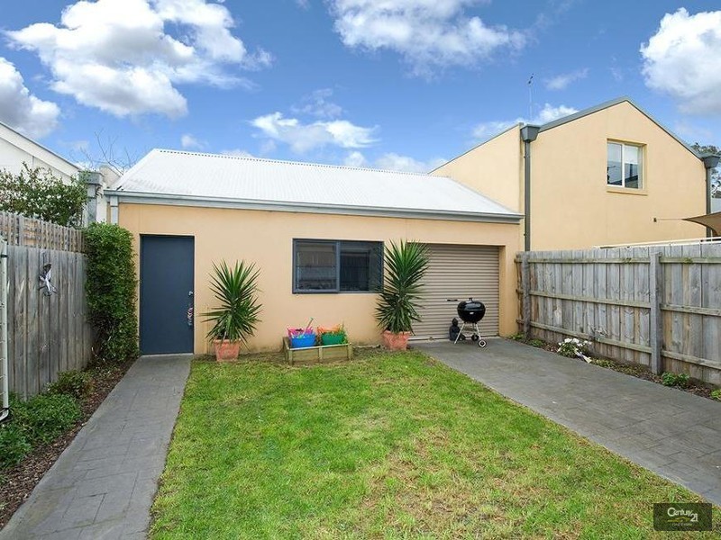 57 John Liston Drive, Newport VIC 3015