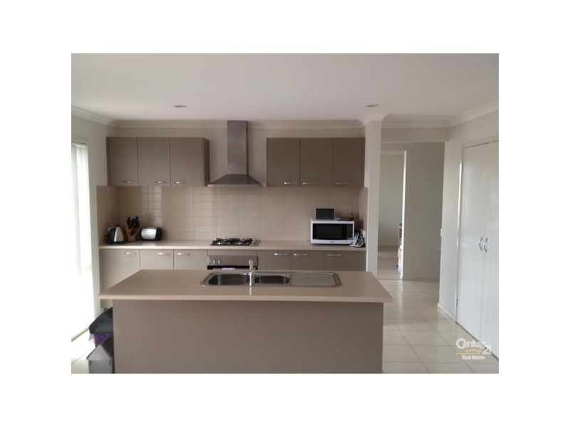 33 Kellerman Drive, Point Cook VIC 3030