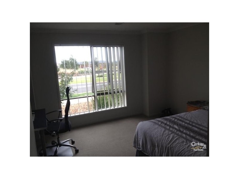 33 Kellerman Drive, Point Cook VIC 3030