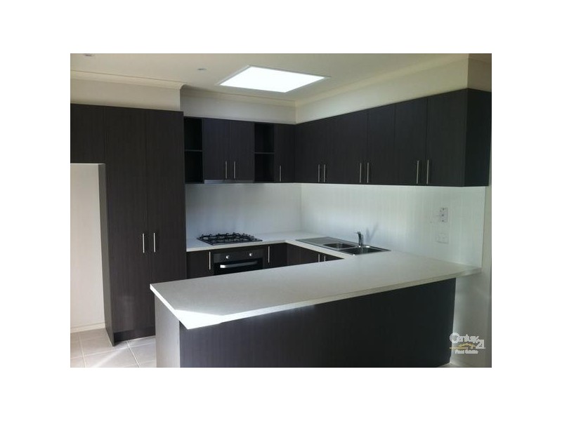 2/19 LARSON AVEUE, Tarneit VIC 3029