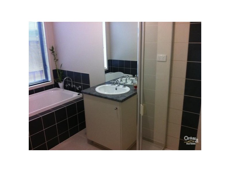 19 DAINTREE BLV, Tarneit VIC 3029