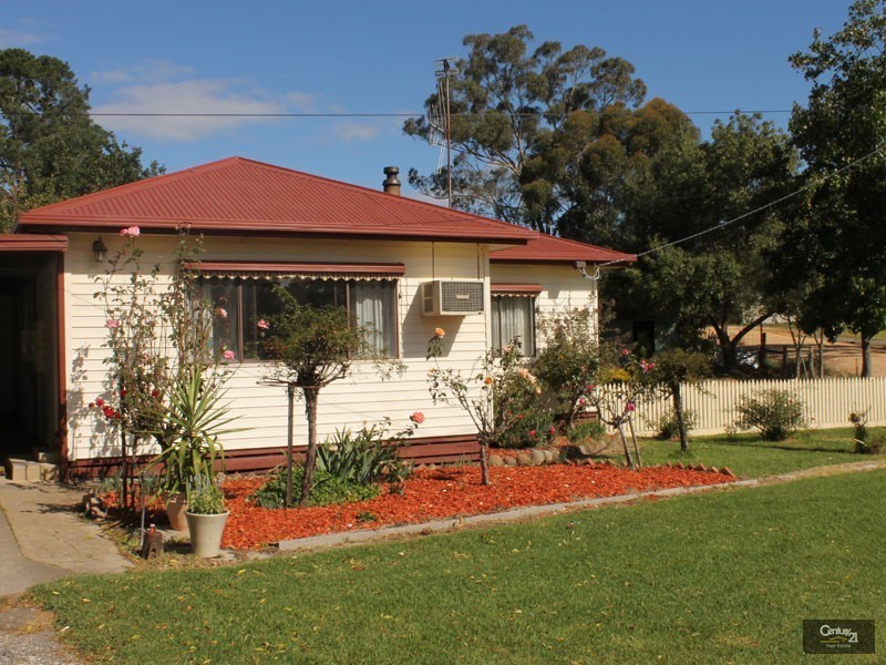 14 Reckleben Street, Castlemaine VIC 3450