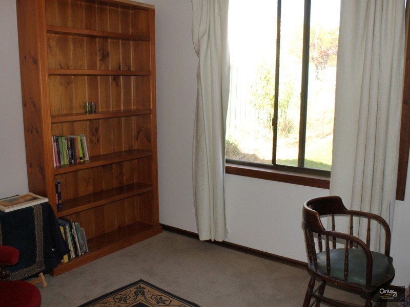 14 Reckleben Street, Castlemaine VIC 3450