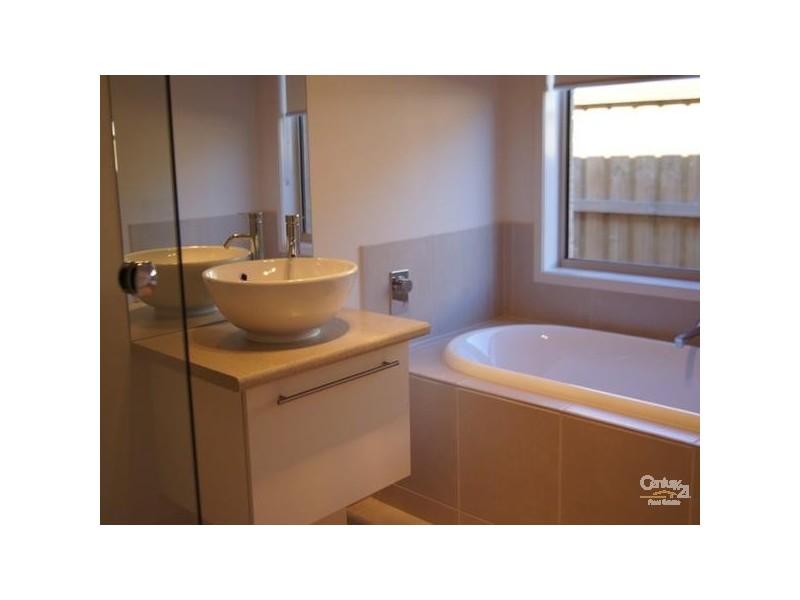 75 TRISTANIA DRIVE, Point Cook VIC 3030