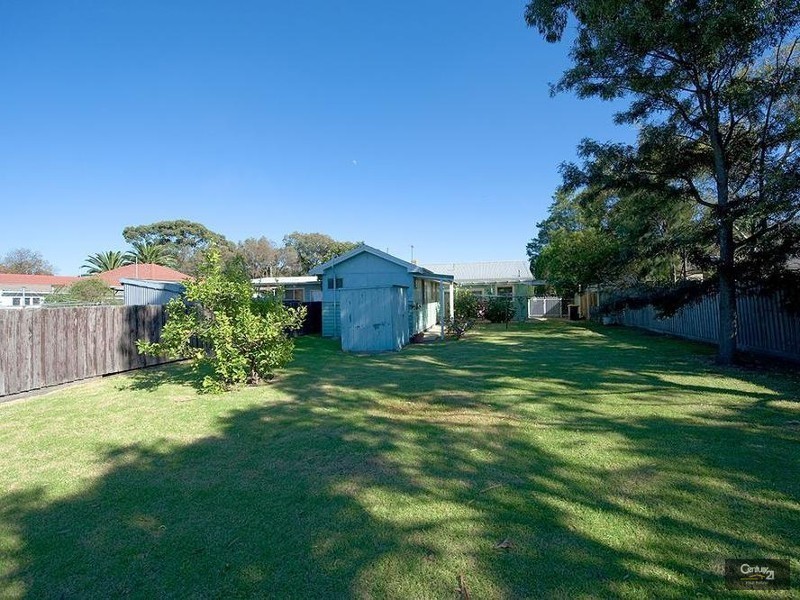 22 Blenheim Road, Newport VIC 3015