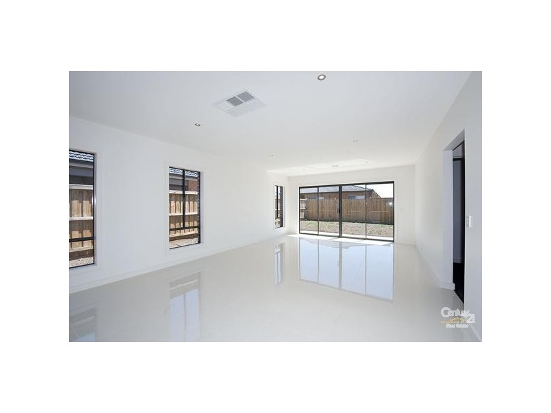 11 TOBAGO AVENUE, Point Cook VIC 3030