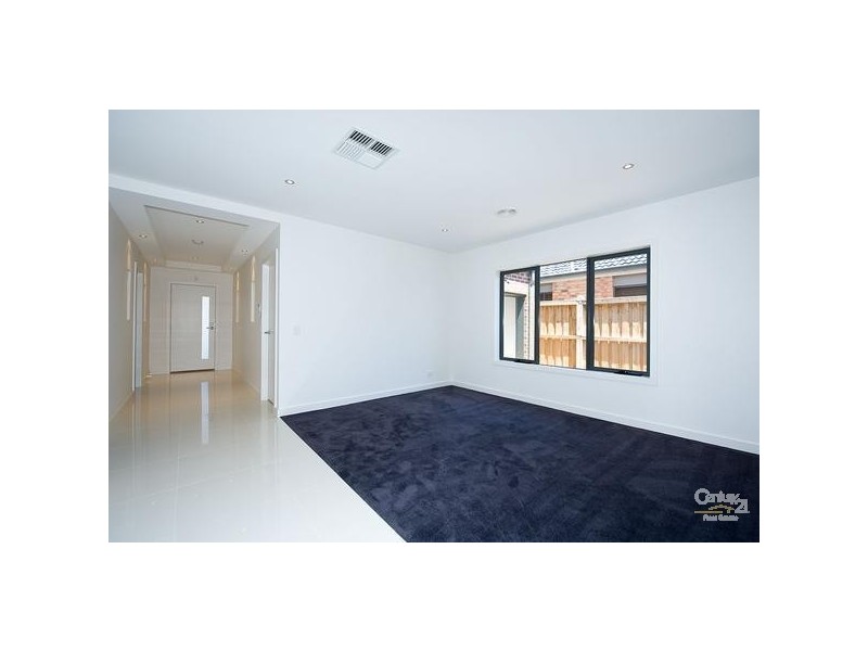 11 TOBAGO AVENUE, Point Cook VIC 3030