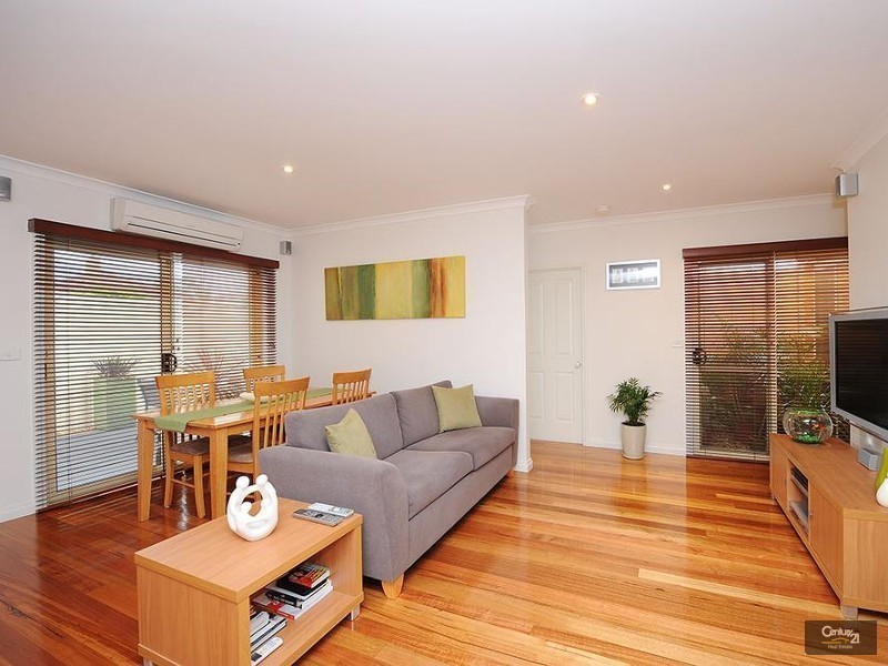 2/30 Fontein Street, West Footscray VIC 3012