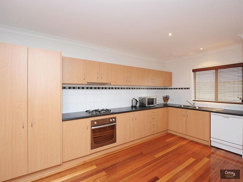 2/30 Fontein Street, West Footscray VIC 3012