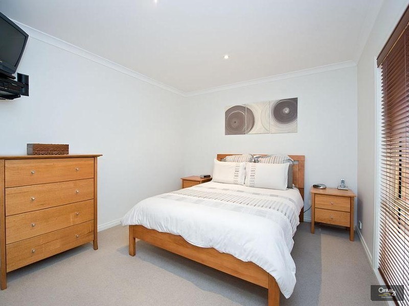 2/30 Fontein Street, West Footscray VIC 3012