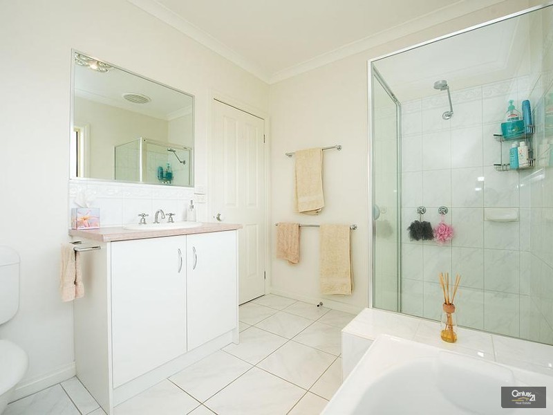 2/30 Fontein Street, West Footscray VIC 3012