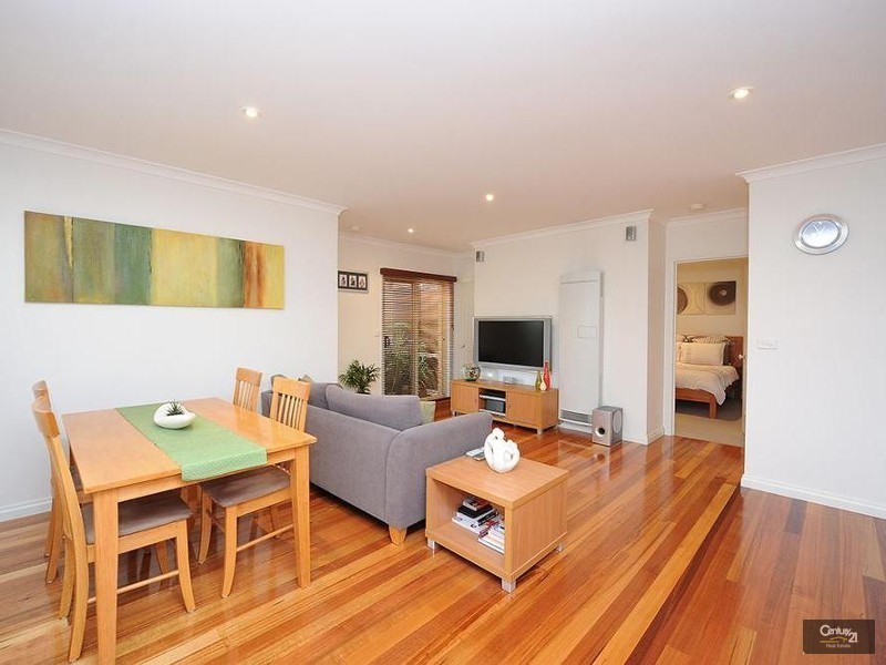 2/30 Fontein Street, West Footscray VIC 3012