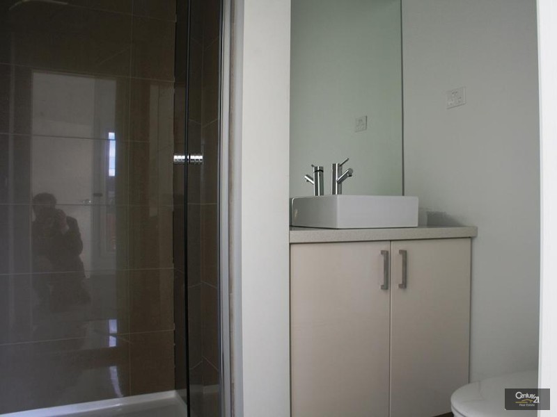 1/58 Blenheim Road, Newport VIC 3015