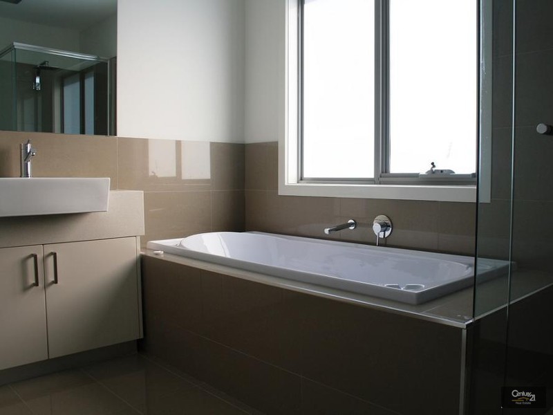 1/58 Blenheim Road, Newport VIC 3015