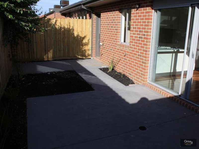 1/58 Blenheim Road, Newport VIC 3015