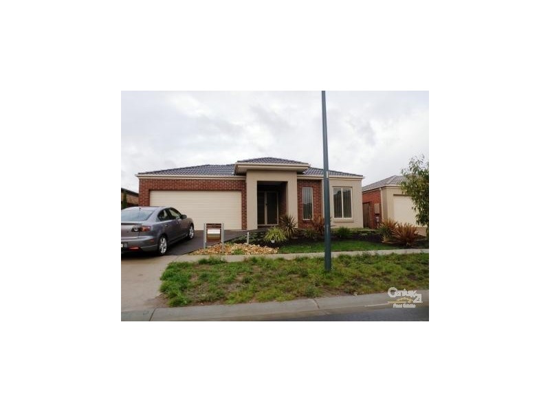 16 TUSMORE ROAD, Point Cook VIC 3030
