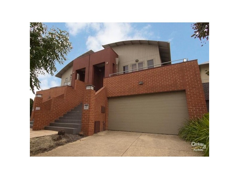 25 LAKESIDE PLACE, Williamstown VIC 3016