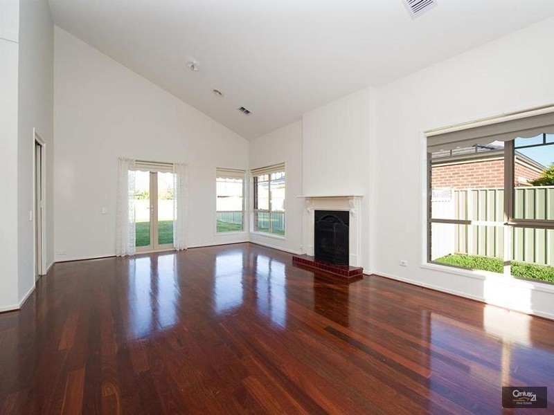 9 Domain Place, Point Cook VIC 3030