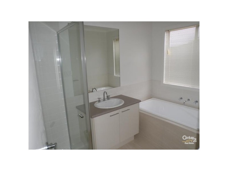 15 SANTORINI CRS, Point Cook VIC 3030