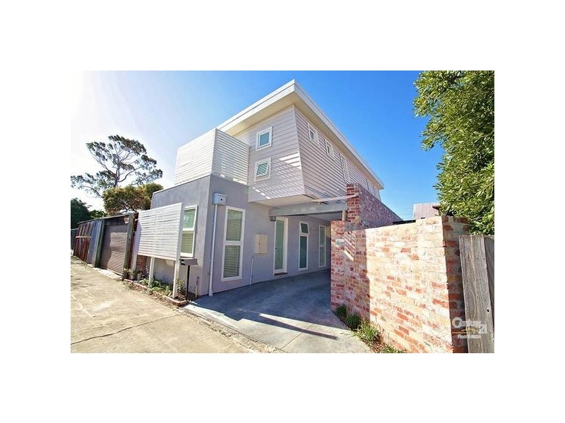 4 Holdsworth Lane, Williamstown VIC 3016