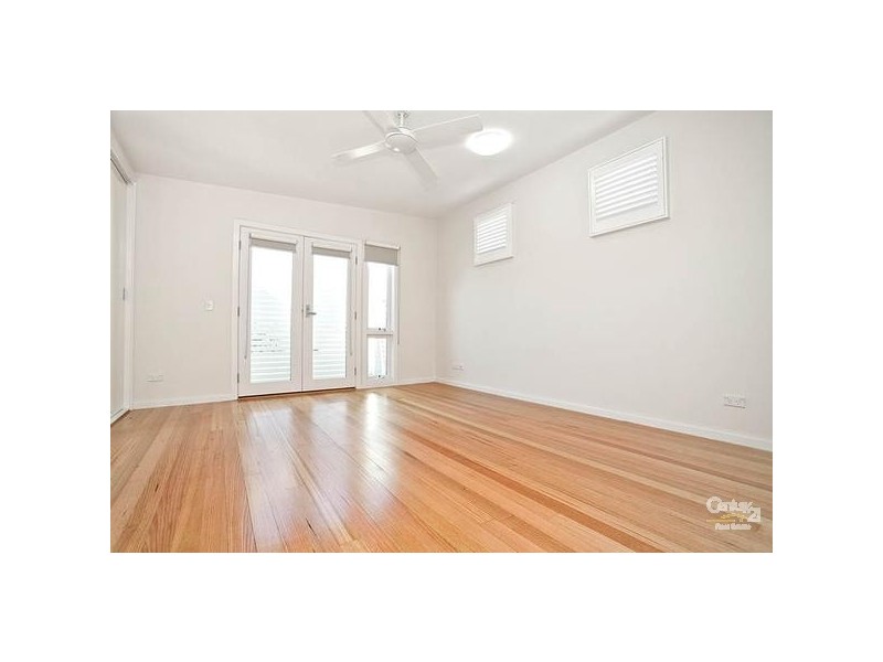 4 Holdsworth Lane, Williamstown VIC 3016