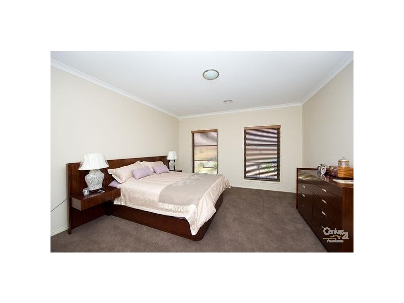 15 ORPHEUS STREET, Point Cook VIC 3030