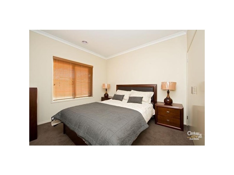 15 ORPHEUS STREET, Point Cook VIC 3030