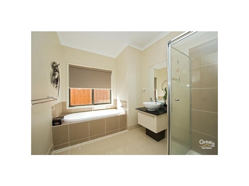 15 ORPHEUS STREET, Point Cook VIC 3030