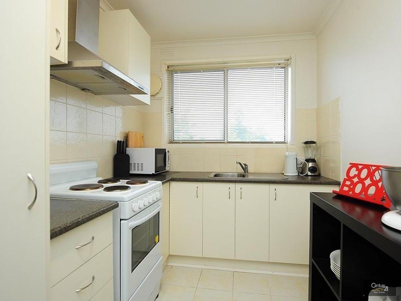 10/256 Somerville Road, Kingsville VIC 3012