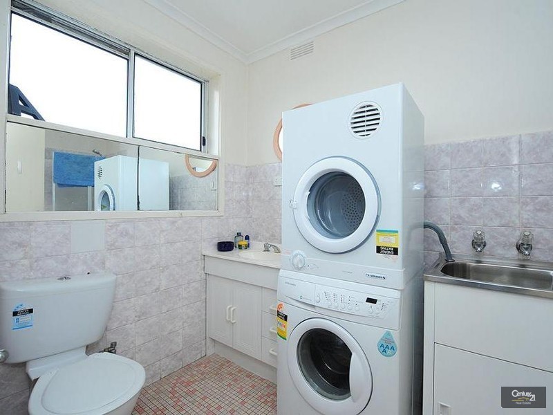 10/256 Somerville Road, Kingsville VIC 3012