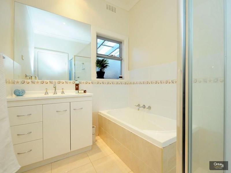 241 Blackshaws Road, Altona North VIC 3025