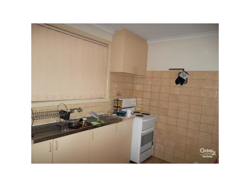 8/2 STENHOUSE STREET, Brooklyn VIC 3012