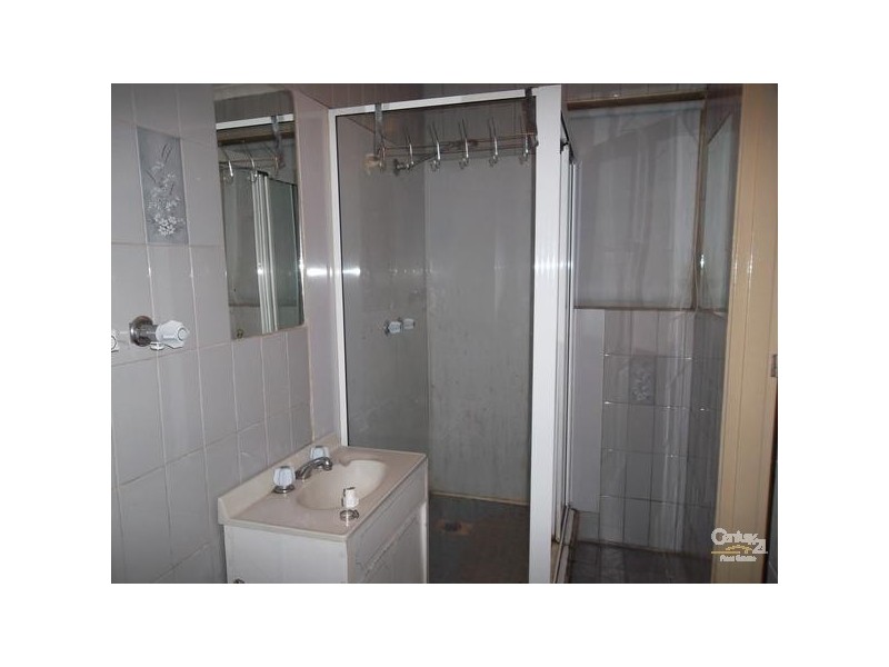 8/2 STENHOUSE STREET, Brooklyn VIC 3012