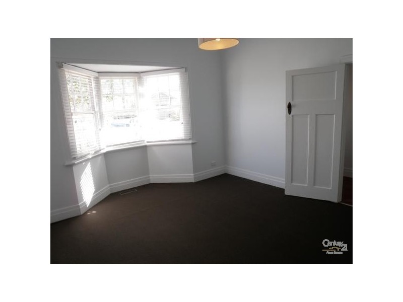 34 WILLIAM STREET, Newport VIC 3015