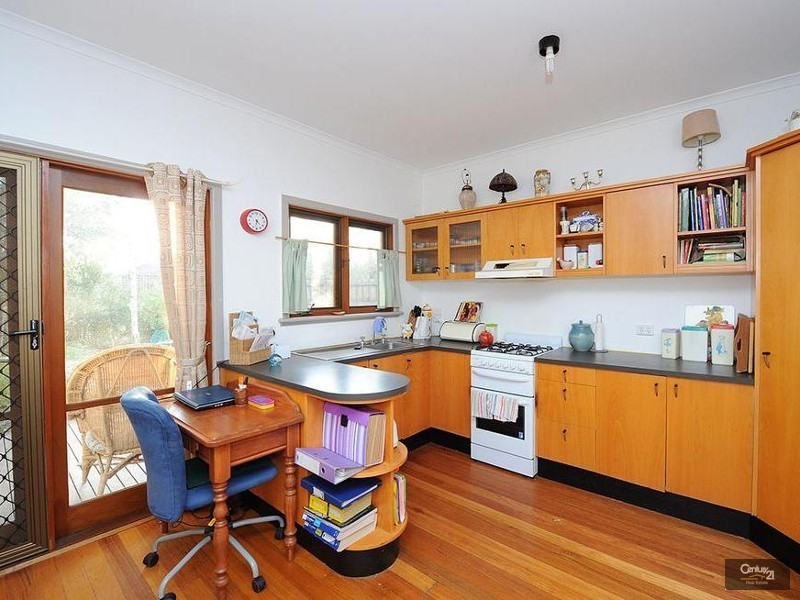 20 James Street, Seddon VIC 3011