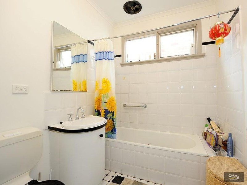 20 James Street, Seddon VIC 3011