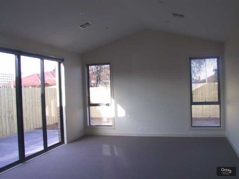 47 Greene Street, South Kingsville VIC 3015