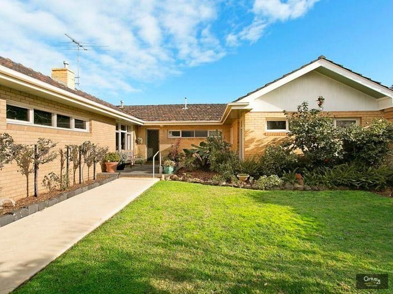 6 Berthandra Court, West Footscray VIC 3012