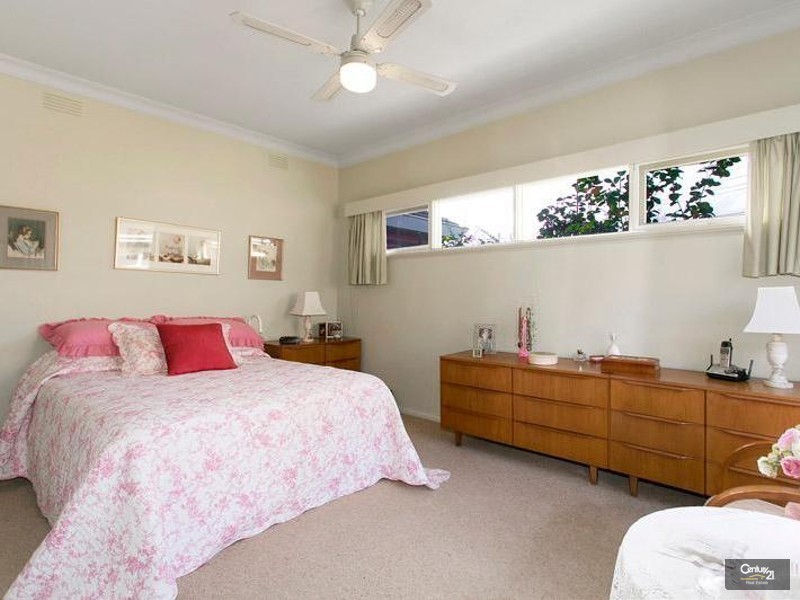 6 Berthandra Court, West Footscray VIC 3012