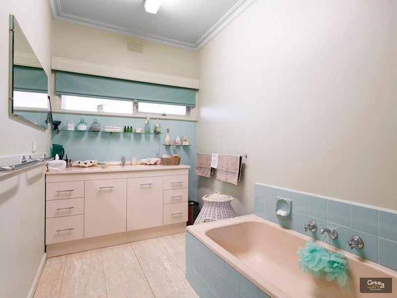 6 Berthandra Court, West Footscray VIC 3012