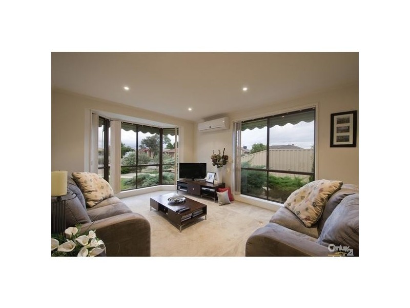 1 LYDFORD CRT, Werribee VIC 3030